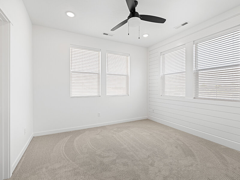 Carpted Bedrooms | Alante Spring Run