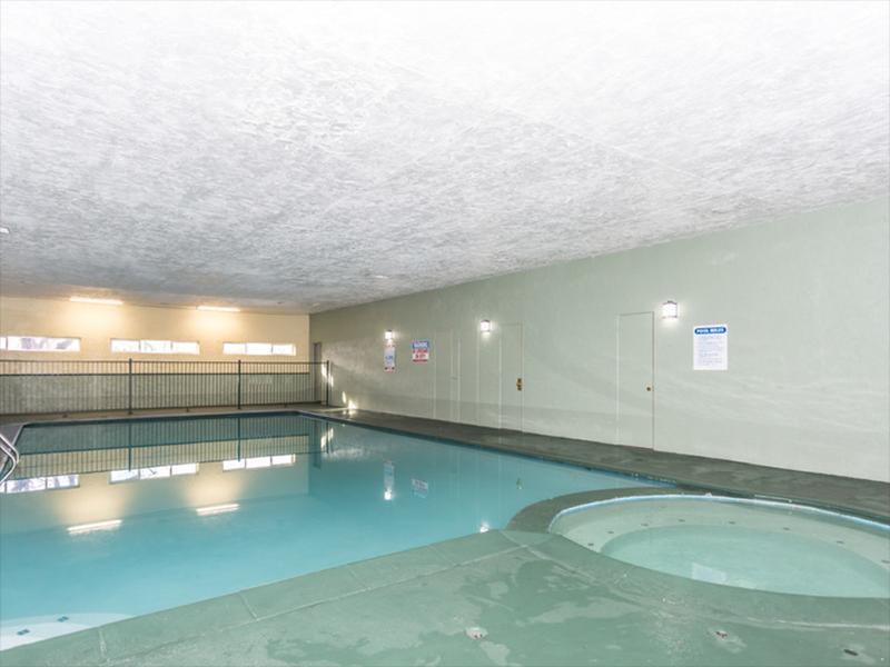 Pool | Cherry Ridge Apartments