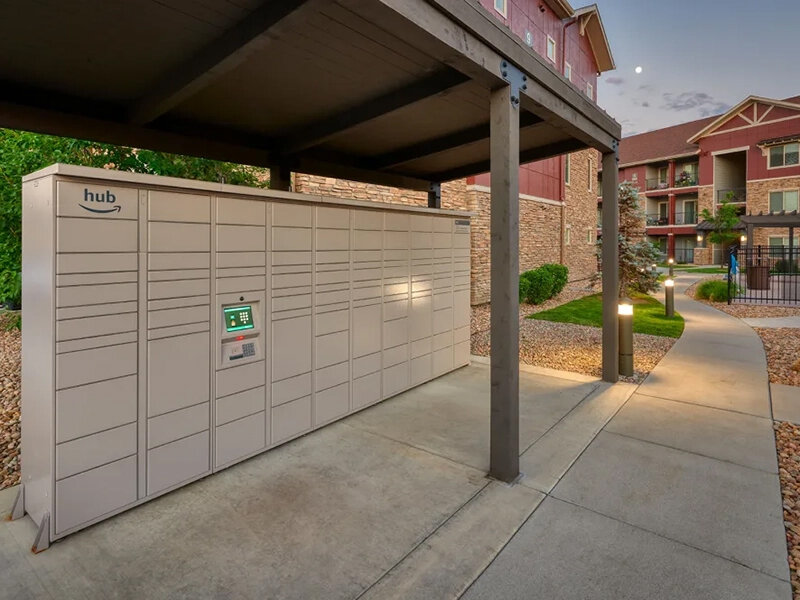 Locker Hub | M2 Apartments