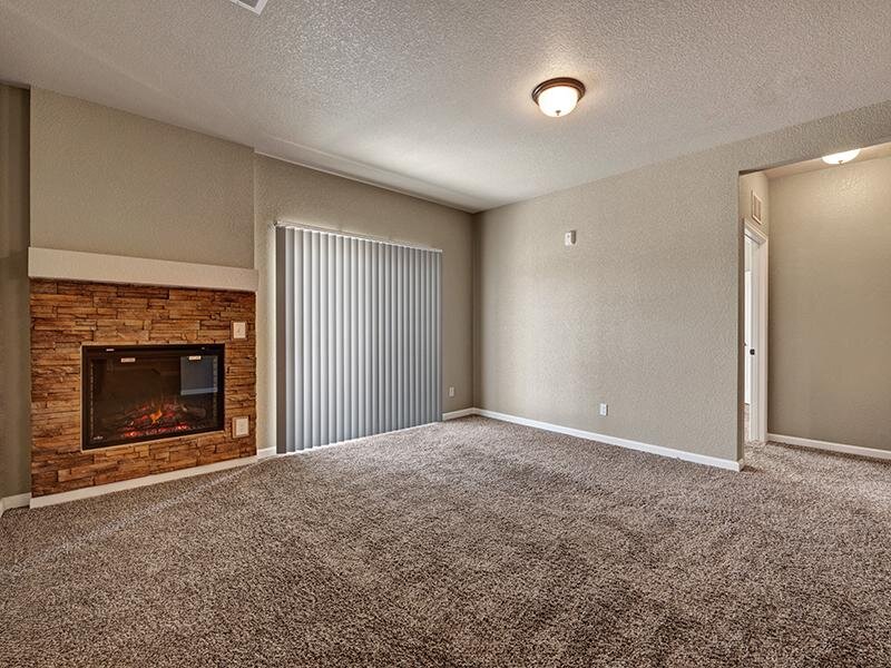 Front Room | The Highlands at Red Hawk