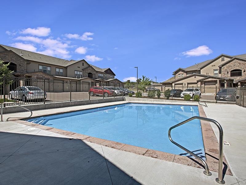 Swimming Pool | The Highlands at Red Hawk