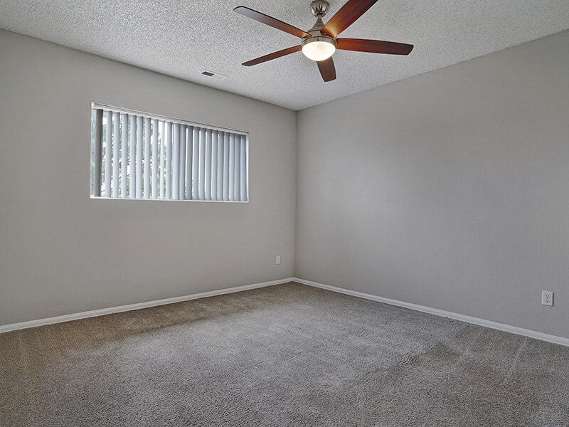 Living Room with Ceiling Fan | Sienna Place