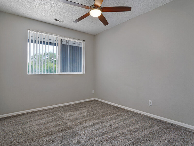 Bedrooms with Ceiling Fans | Sienna Place