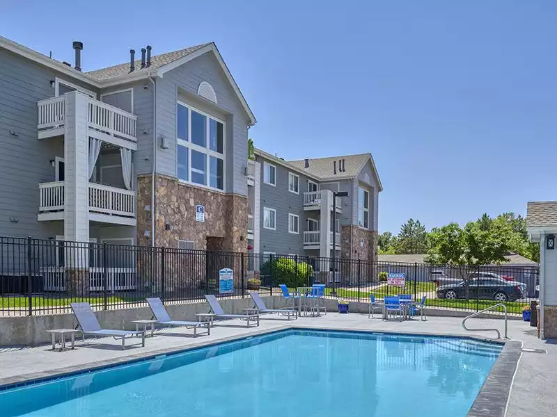 Pool | Echo Ridge at North Hills Apartments in Northglenn, CO