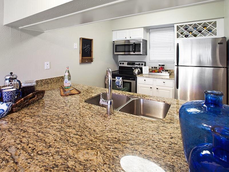 Kitchen | Arabella Apartments