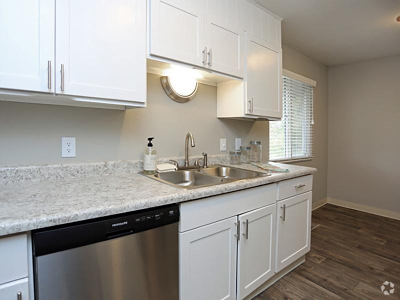 Kitchen | Forest Cove Denver Apartments