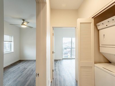 2 Bedroom | Laundry | 759 sq ft