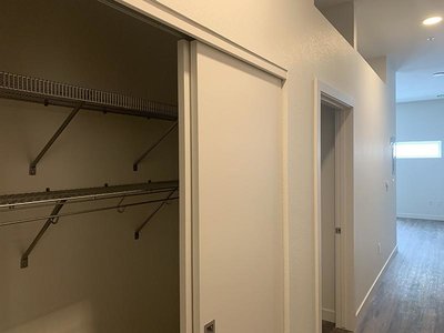 1 Bedroom | Entrance Closet | 582-599 sq ft