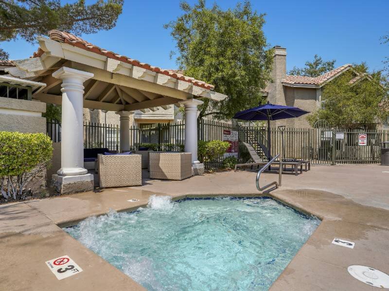 Hot Tub | Towers at Tropicana