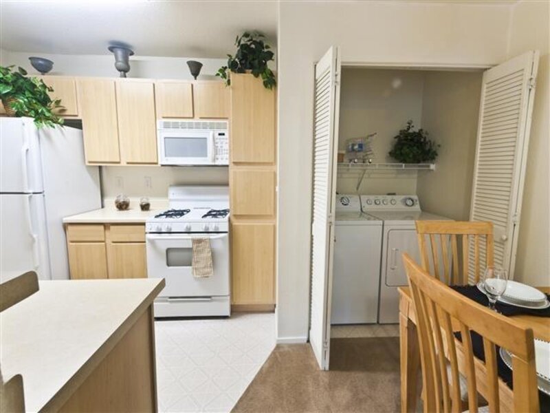 Washer / Dryer | Whittle Pointe