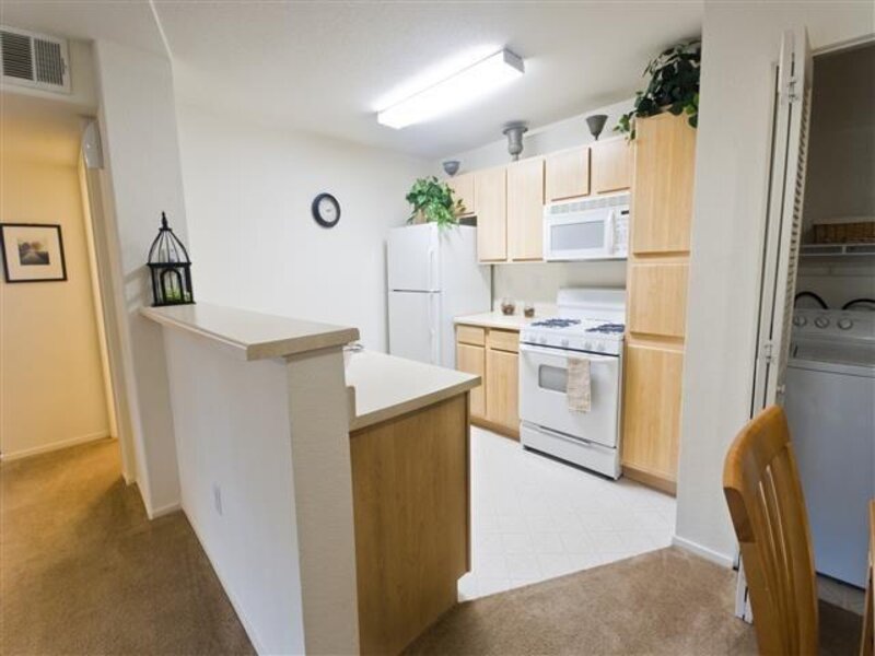 Dining Area | Kitchen | Whittle Pointe