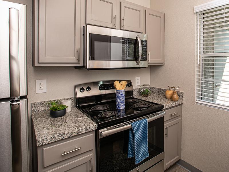 Kitchen | High Rock 5300 Apartments in Sparks, NV