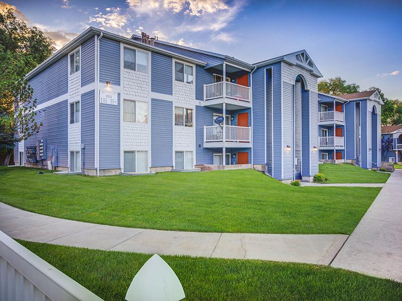Building | Creekview Apartments in Midvale, UT