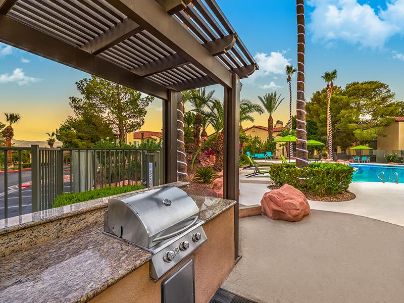 BBQ Area | Parkway Townhomes