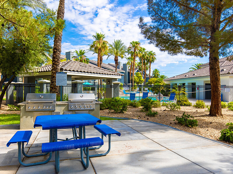 BBQ Area | Palms at Peccole Ranch Apartments in Las Vegas, NV