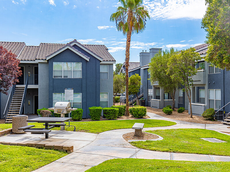 Exterior | Palms at Peccole Ranch Apartments in Las Vegas, NV