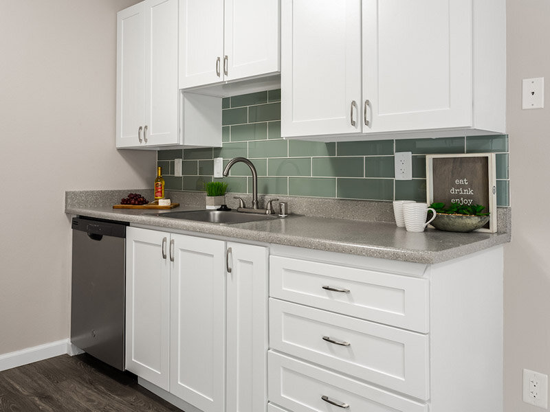 Kitchen | Astoria Apartments in Fife, WA