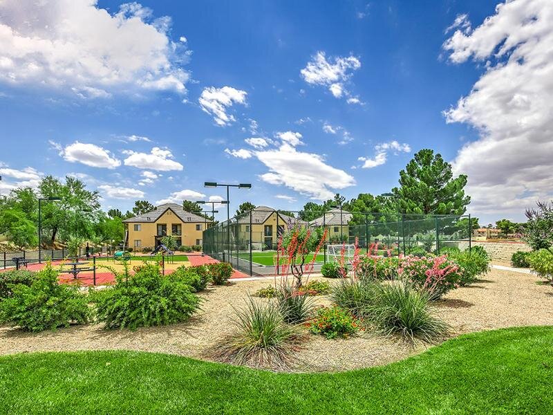 Tennis Court | Las Vegas Apartments | The Commons