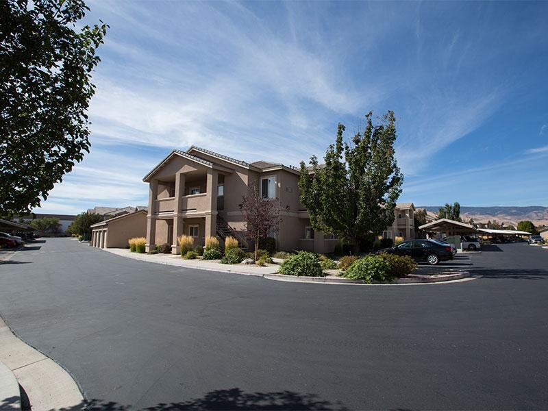 Exterior Building | Horizons at South Meadows Apartments in Reno