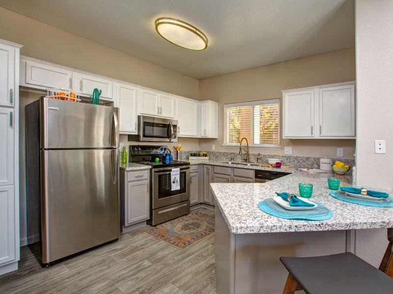 Kitchen | Horizons at South Meadows 89521 Apartments