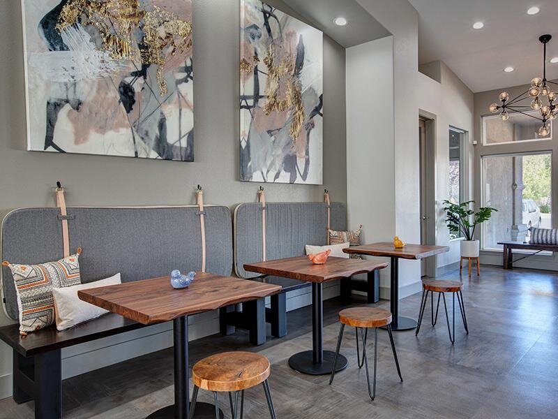 Resident Lounge | Horizons at South Meadows Apartments in Reno