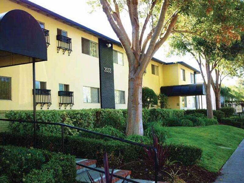 Exterior | Woodside Place