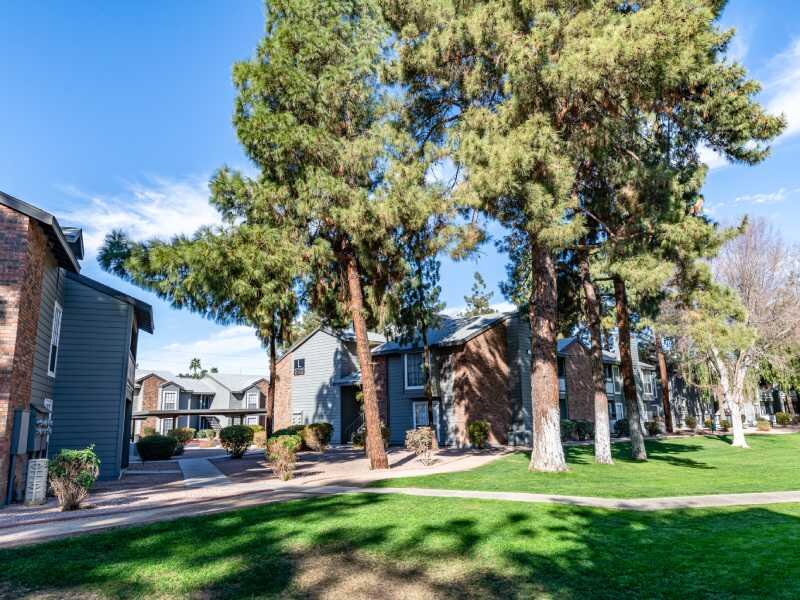 Beautiful Landscaping | Cobblestone Apartments