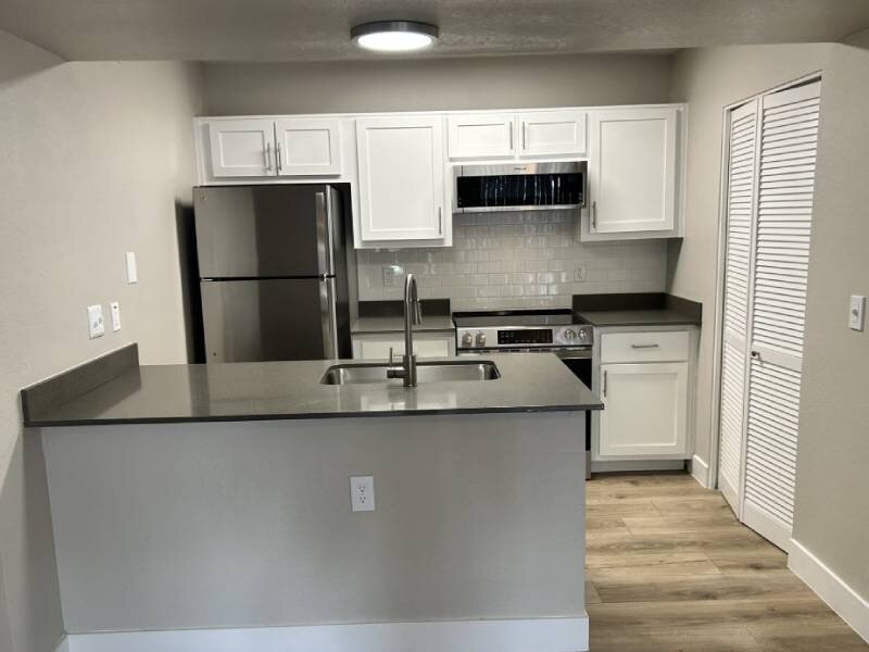 Kitchen | Cobblestone