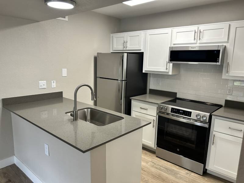 Kitchen with Stainless Steel Appliances | Cobblestone