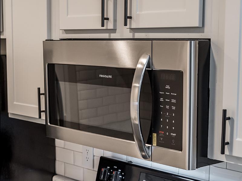 Microwave | Glenridge Apartments