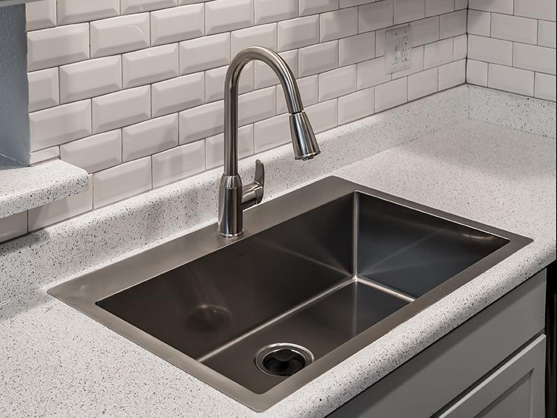 Nice Kitchen Sink | Glenridge Apartments
