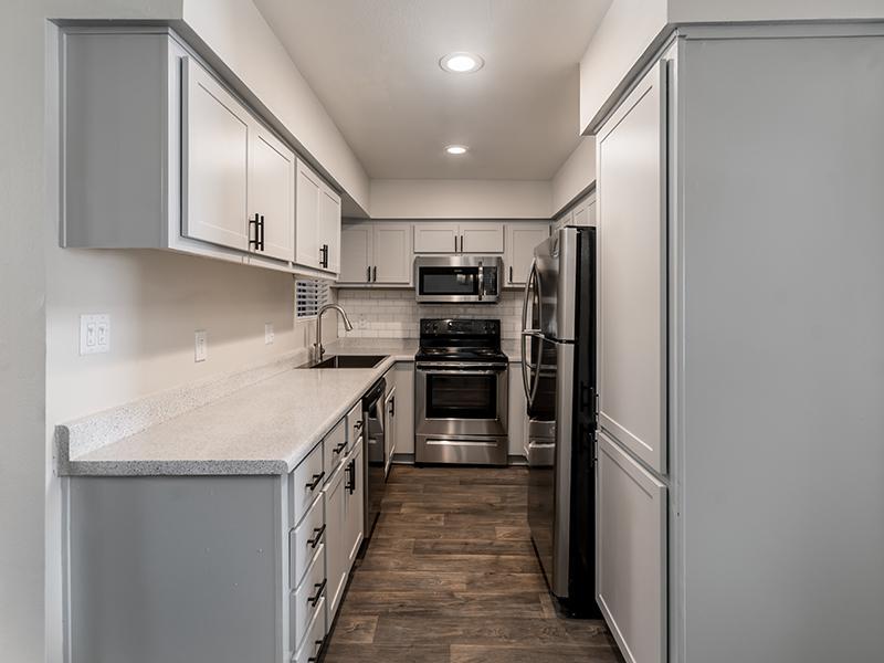 Beautiful Kitchen | Glenridge Apartments