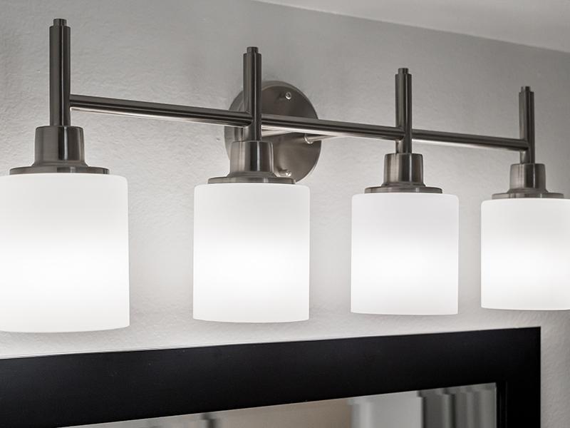 Bathroom Light Fixture | Glenridge Apartments