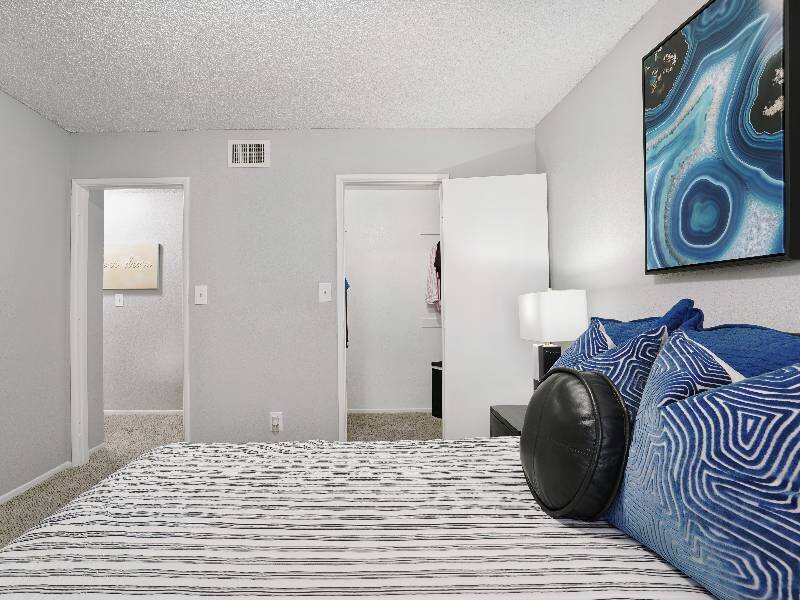 Bedroom with Large Closets | Falcon Glen Apartments
