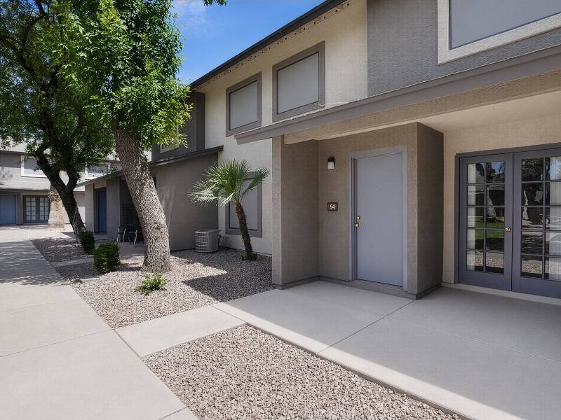 Apartment Entry | Falcon Glen Apartments