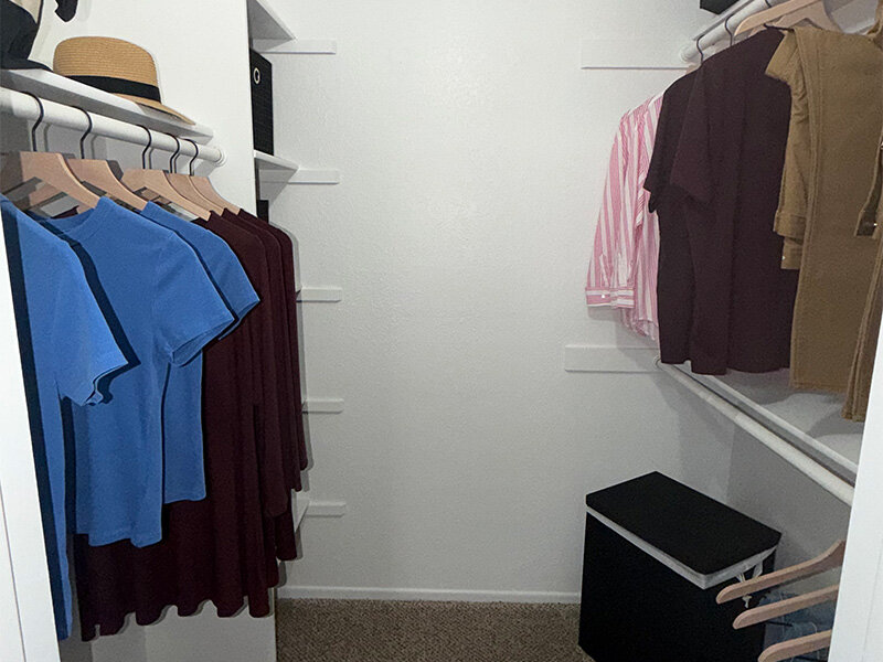 Walk In Closet | Falcon Glen Apartments