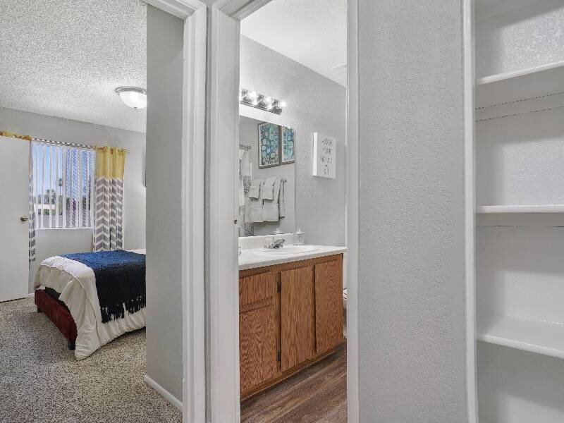 Model Master Bedroom | Falcon Glen Apartments