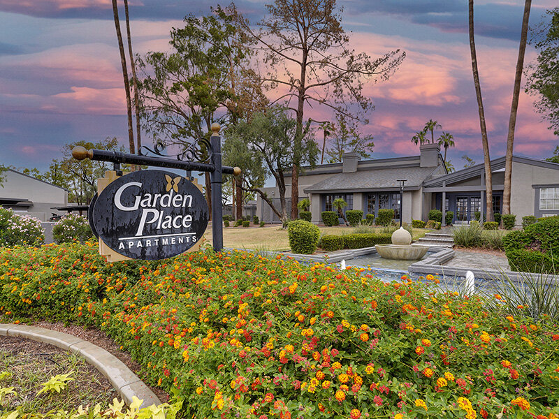 Sign | Garden Place