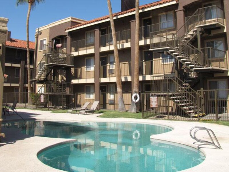 Tamarak Gardens Apartments in Phoenix, AZ