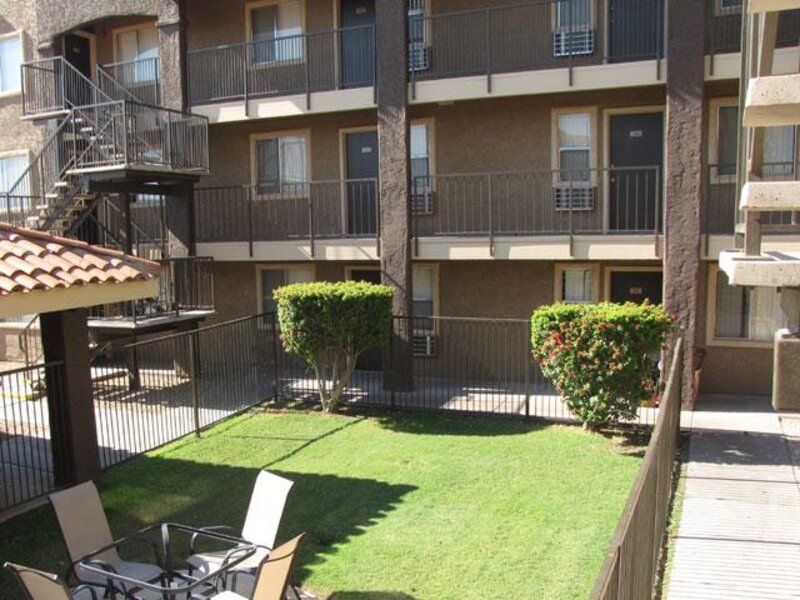 Tamarak Gardens Apartments