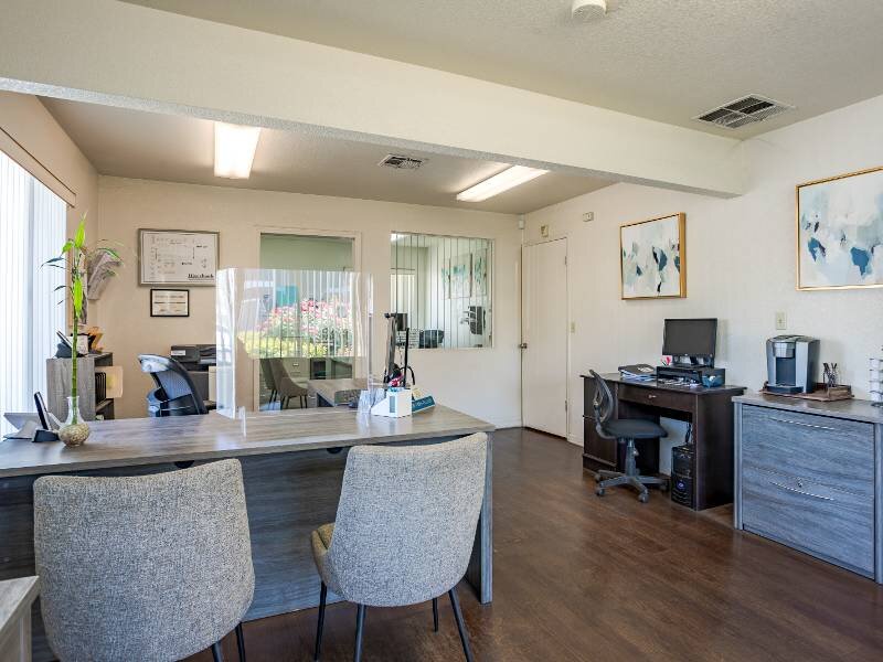 Leasing Office | Riverbank Apartments
