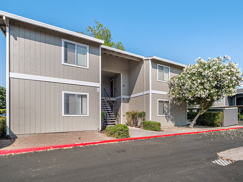 Building Exterior | Riverbank Apartments