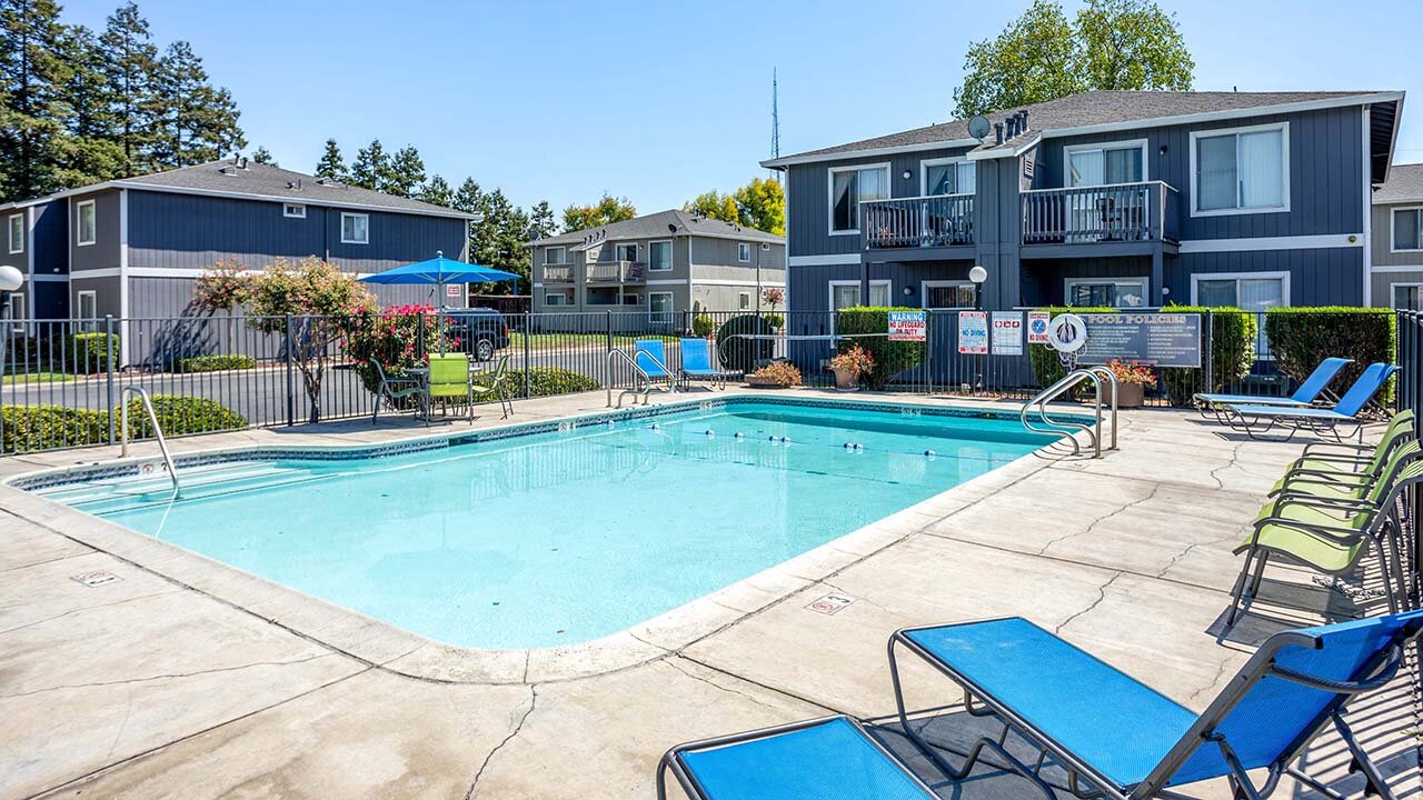 Riverbank Apartments Neighborhood