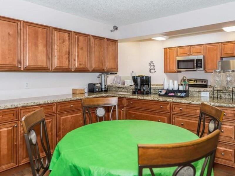 Dining Area | Sun Wood Senior Apartments in Peoria, AZ