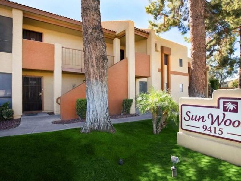 Apartment Exterior | Sun Wood Senior Apartments in Peoria, AZ