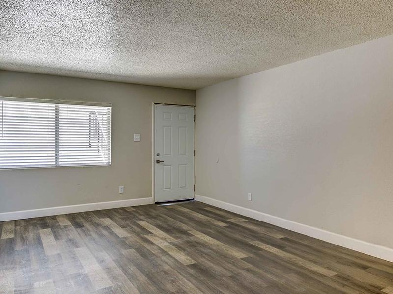 Living Room | Park 67 Apartments in Glendale, AZ