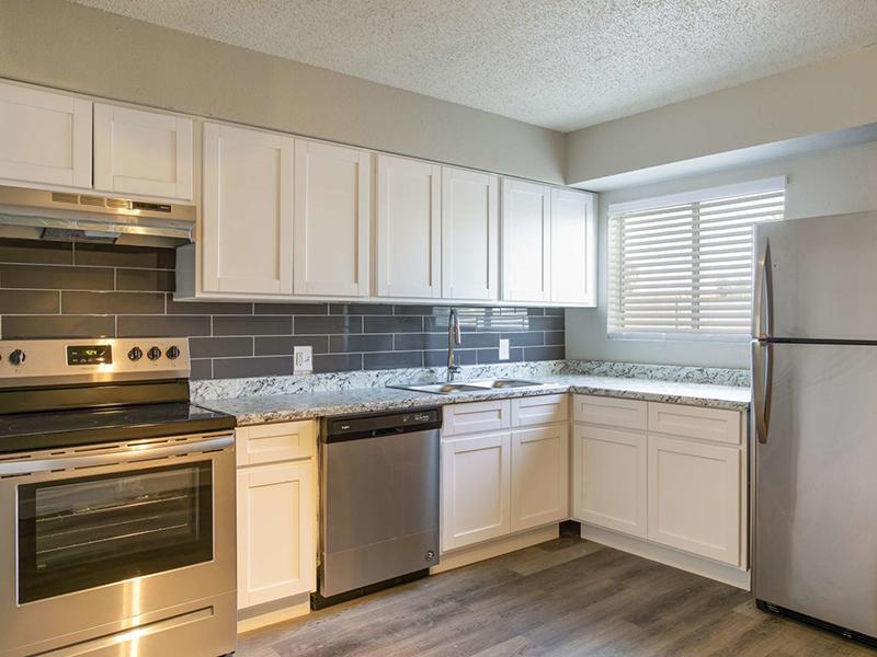 Fully Equipped Kitchen | Park 67 Glendale AZ apartments