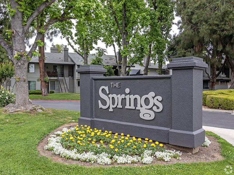 Monument Sign | The Springs Apartments