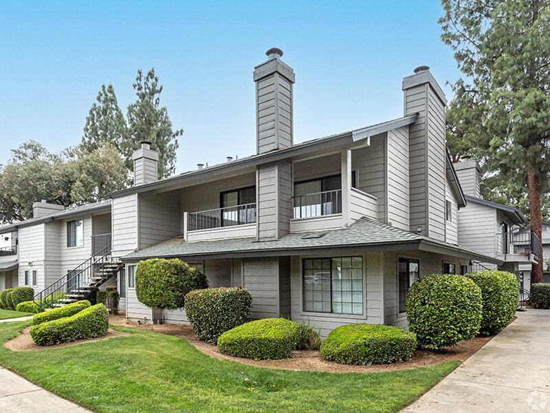 Building Exterior | The Springs Apartments