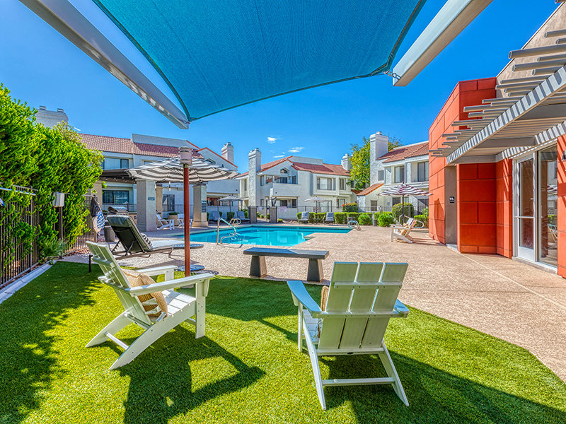 Poolside Seating | Talavera Apartments in Tempe, AZ
